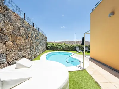 PoolOfHouse