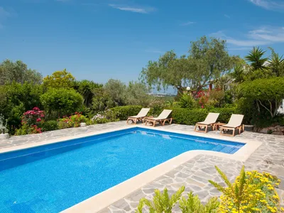 PoolOfHouse