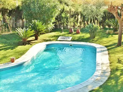 PoolOfHouse