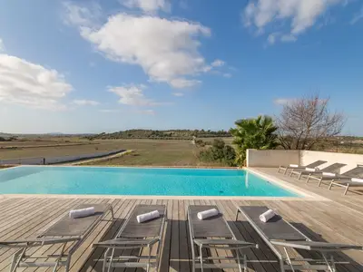 PoolOfHouse