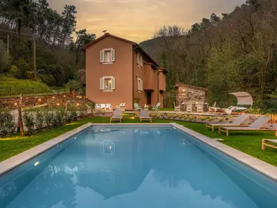 PoolOfHouse