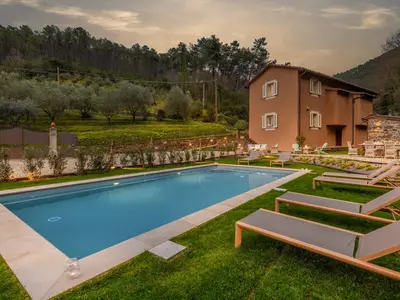 PoolOfHouse