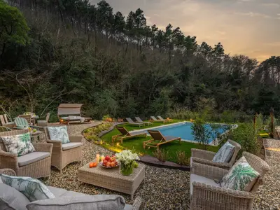 PoolOfHouse