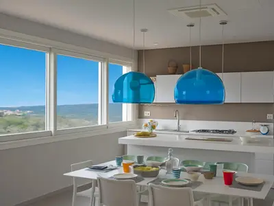 Küche und Essbereich