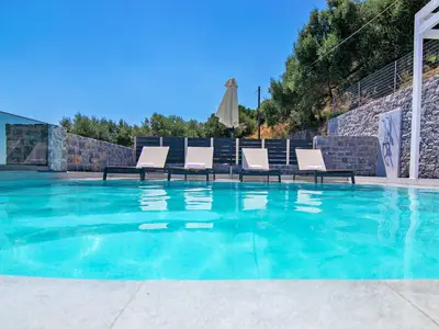 PoolOfHouse