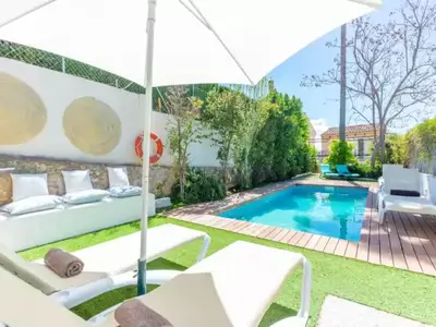 PoolOfHouse