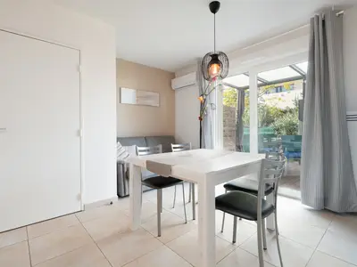 DiningRoom