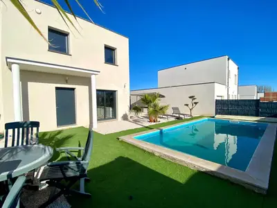PoolOfHouse