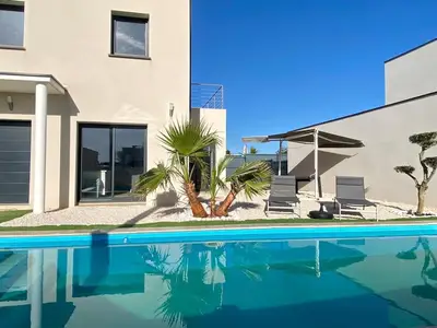 PoolOfHouse