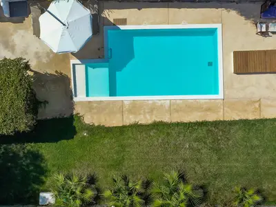 PoolOfHouse