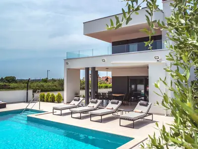 Villa für 10 Personen (382 m²) in Sikici 2/10