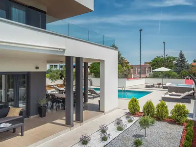 Villa für 10 Personen (382 m²) in Sikici 3/10