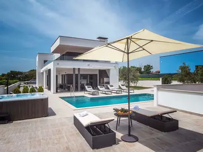 Villa für 10 Personen (382 m²) in Sikici 5/10