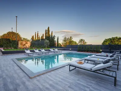 Villa für 10 Personen (410 m²) in Sikici 4/10
