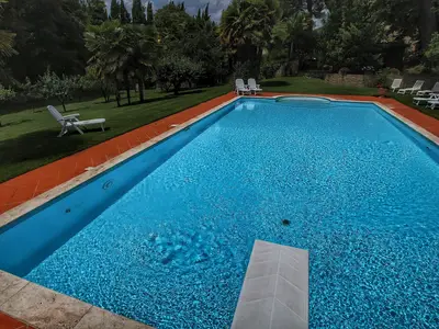 PoolOfHouse