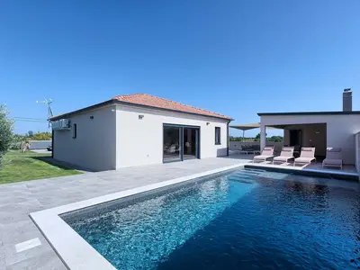 Villa für 6 Personen (100 m²) in Šišan 1/10
