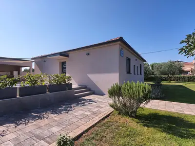 Villa für 6 Personen (100 m²) in Šišan 4/10