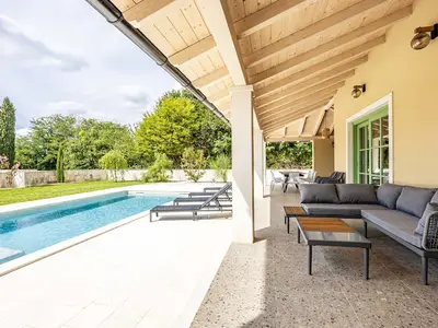 Villa für 8 Personen (220 m²) in Šivati 9/10