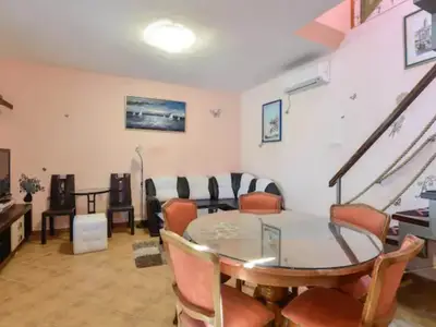 DiningRoom