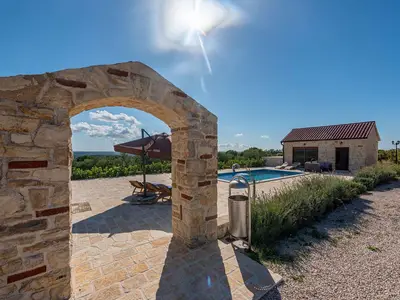 Villa für 6 Personen (100 m²) in Slivnica 4/10