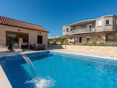 Villa für 6 Personen (100 m²) in Slivnica 9/10