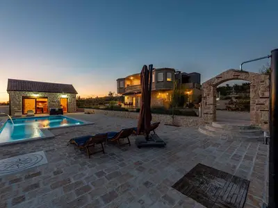 Villa für 6 Personen (100 m²) in Slivnica 1/10
