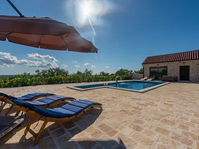 Villa für 6 Personen (100 m²) in Slivnica 9/10