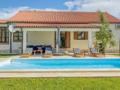 Villa für 6 Personen (110 m²) in Smoljanci 1/10