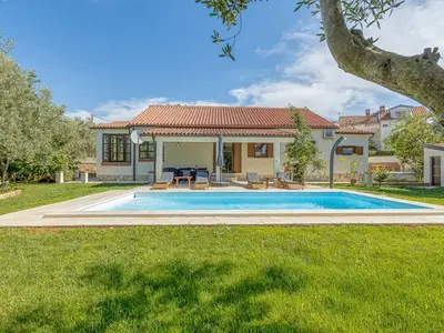 Villa für 6 Personen (110 m²) in Smoljanci 2/10