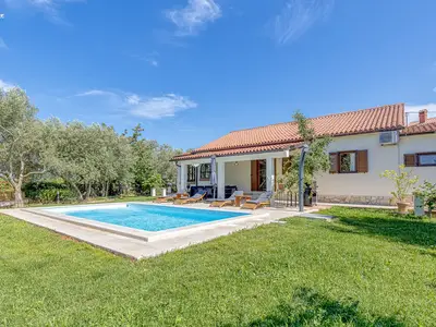 Villa für 6 Personen (110 m²) in Smoljanci 4/10