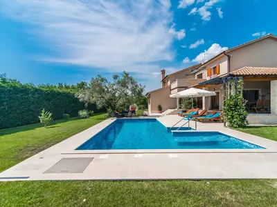 Villa für 8 Personen (237 m²) in Smoljanci 2/10