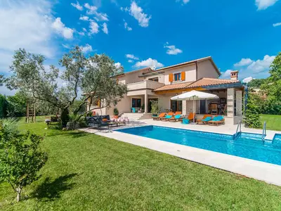 Villa für 8 Personen (237 m²) in Smoljanci 3/10
