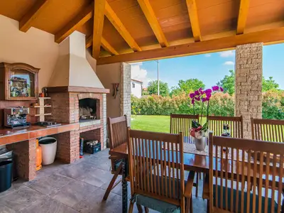 Villa für 8 Personen (237 m²) in Smoljanci 9/10