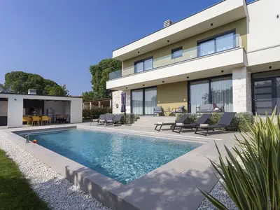 Villa für 8 Personen (208 m²) in Smoljanci 1/10