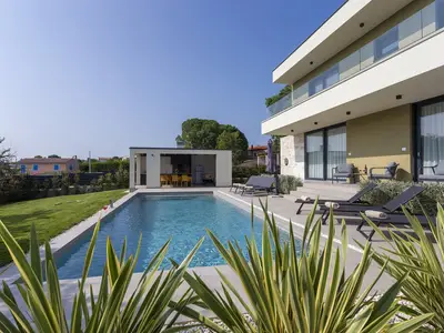 Villa für 8 Personen (208 m²) in Smoljanci 2/10