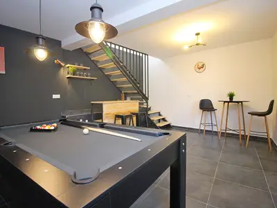 Spiel-Raum mit Billardtisch und Theke, toll zum entspannen