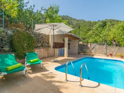 PoolOfHouse
