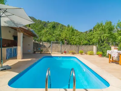 PoolOfHouse