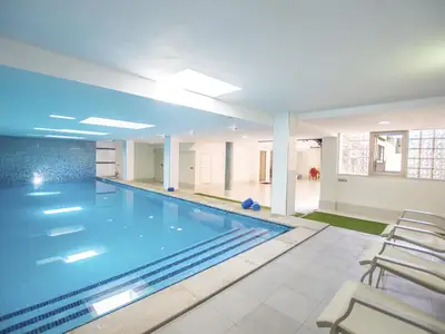 PoolOfHouse