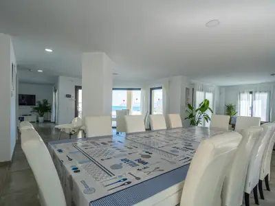 DiningRoom