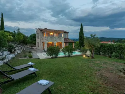 Villa für 8 Personen (210 m²) in Sovinjak 4/10