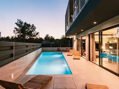 Villa für 8 Personen (220 m²) in Srima 1/10