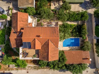 Villa für 9 Personen (190 m²) in Supetar 1/10