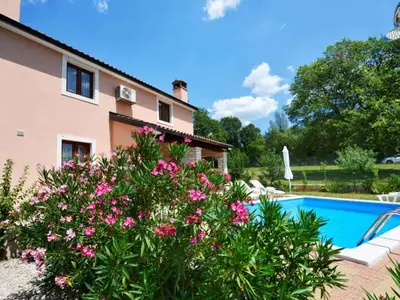 Villa für 6 Personen (130 m²) in Radetići 4/10