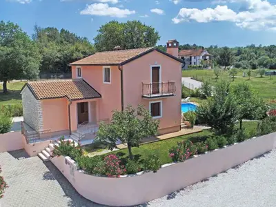 Villa für 6 Personen (130 m²) in Radetići 8/10