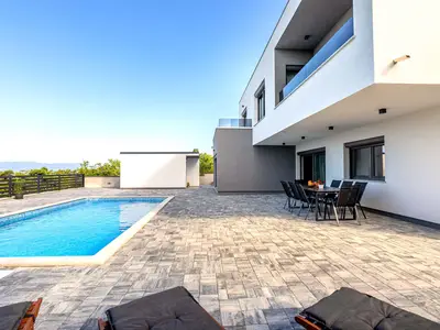 Villa für 8 Personen (170 m²) in Kraljevica 8/10