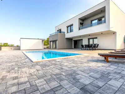 Villa für 8 Personen (170 m²) in Kraljevica 9/10