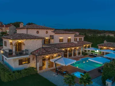Villa für 10 Personen (536 m²) in Višnjan 8/10