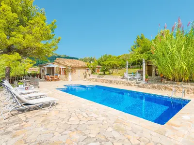 PoolOfHouse