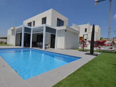 ExteriorSummer